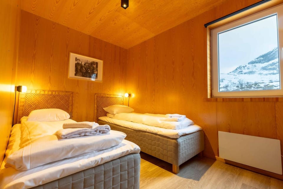 Fjordview Ryten 1 Retreat House in Lofoten