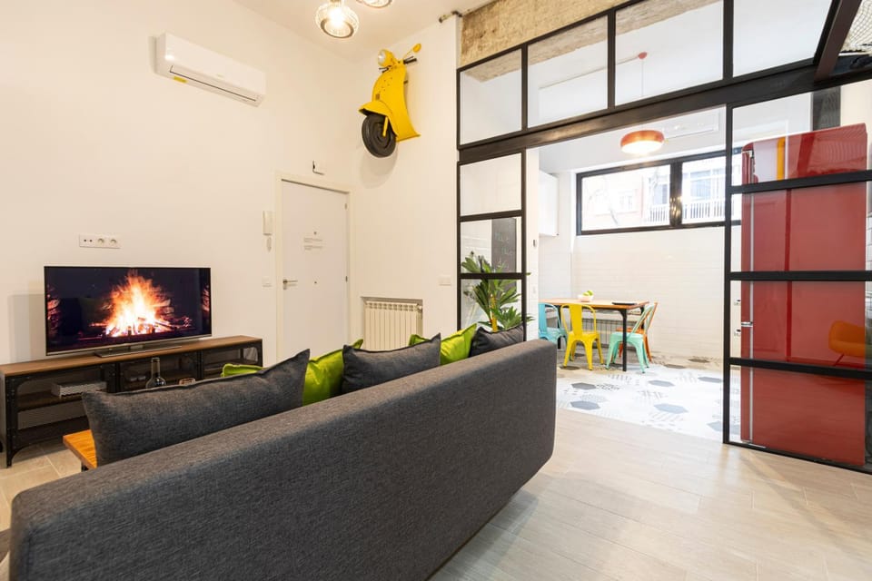 TV and multimedia, Living room, Seating area