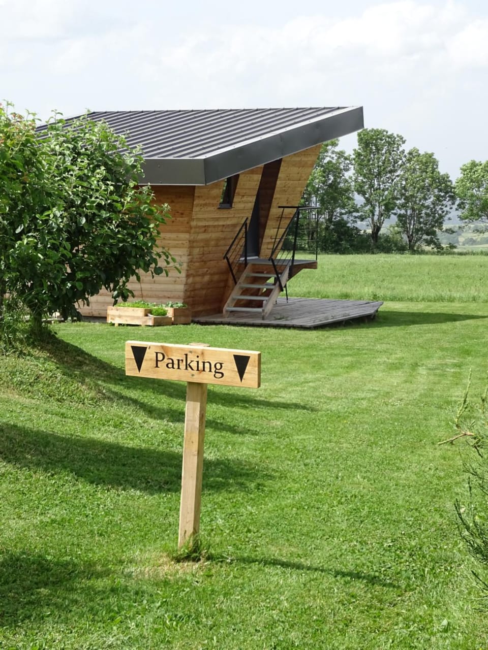 Property building, Natural landscape, Garden, Garden view, Parking