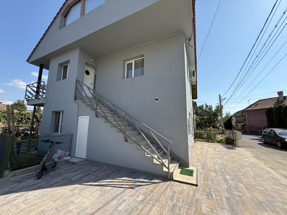 Bee house 12 Apartment in Romania