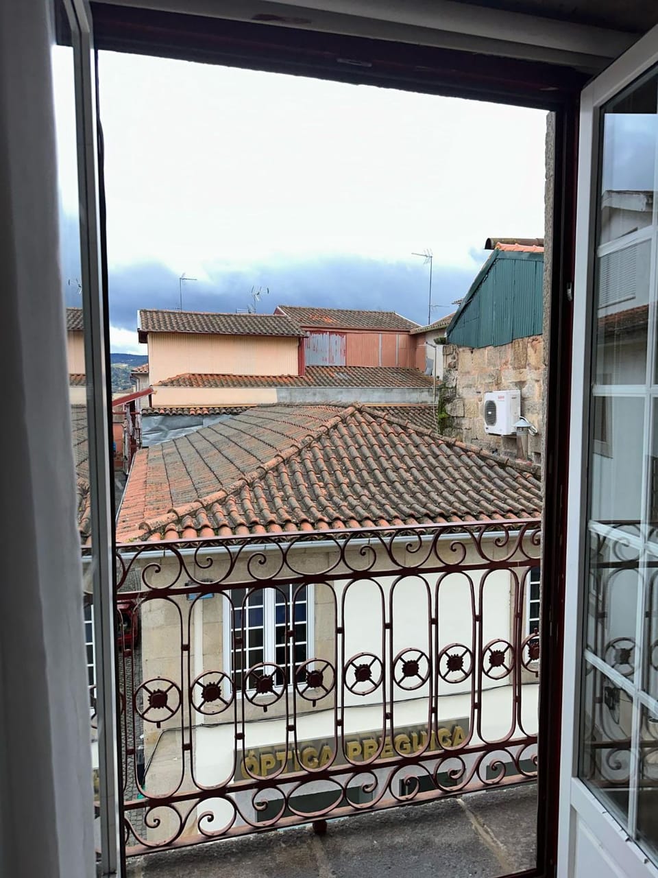 Alojamento Central Bed and Breakfast in Vila Real District