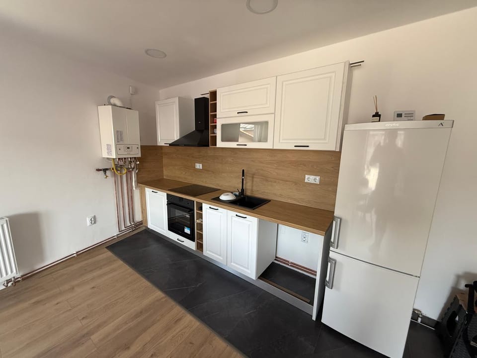 Bee apartman Apartment in Romania