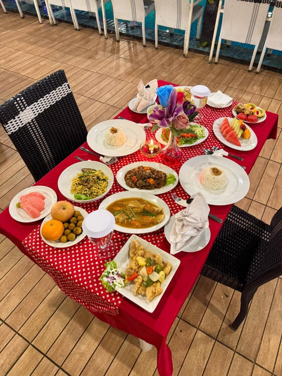 Restaurant/places to eat, Food and drinks, Buffet breakfast