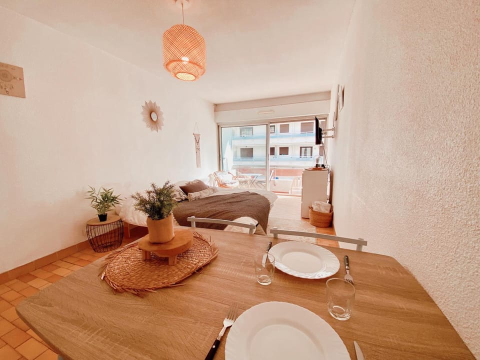 Studio à 100m de la plage avec balcon - 66 Apartment in Canet-en-Roussillon
