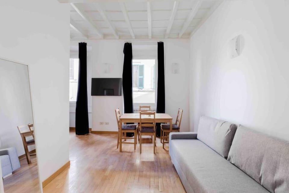 ELEGANT TRILUSSA APARTMENT Apartment in Rome