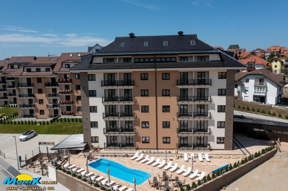 Property building, Nearby landmark, Pool view