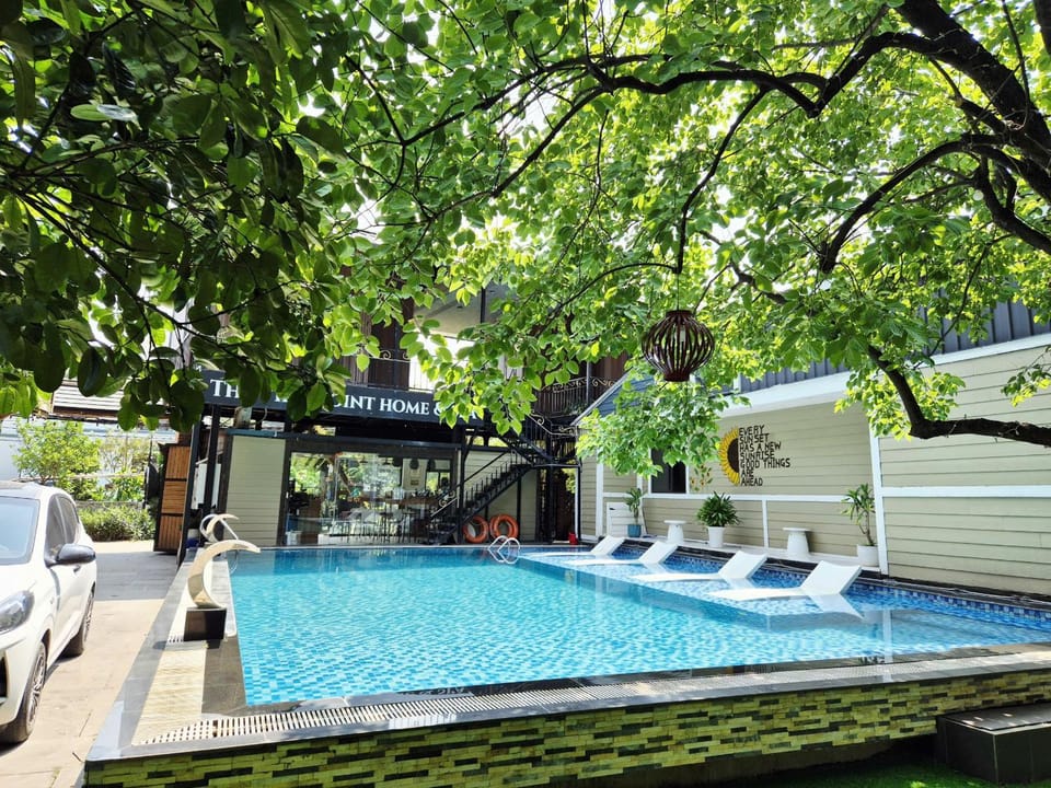 Property building, Swimming pool