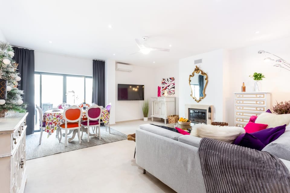 Art-inspired modern apartment Apartment in Lagos