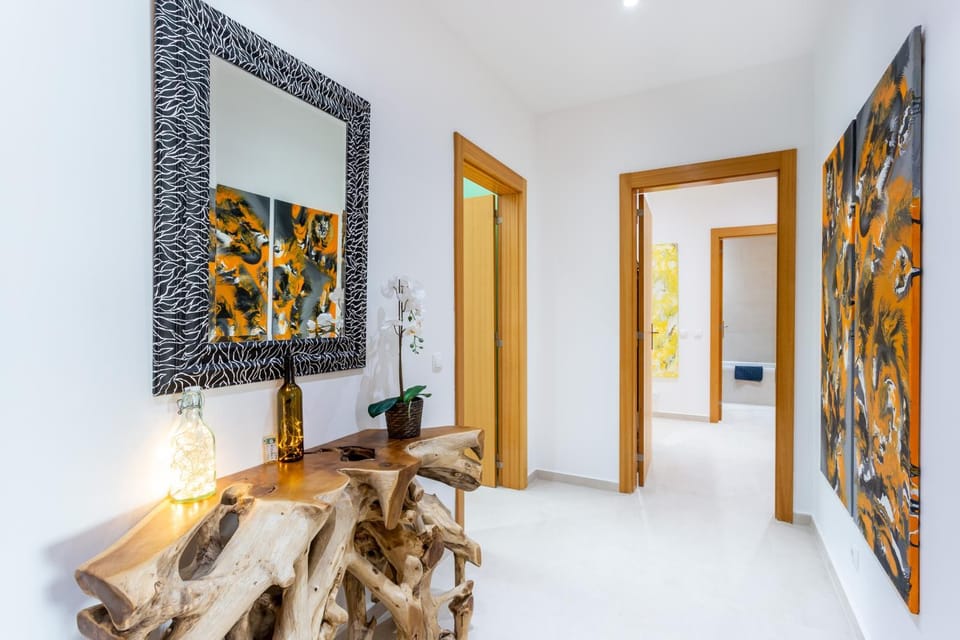 Art-inspired modern apartment Apartment in Lagos