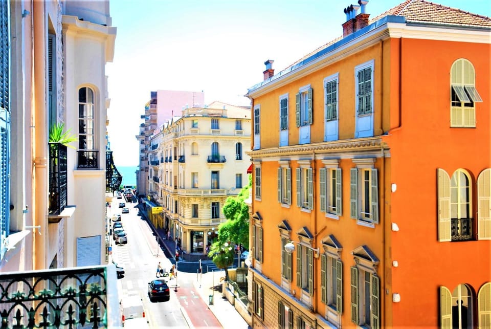 Neighbourhood, Balcony/Terrace, City view