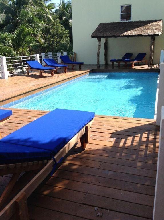 Pool view, Swimming pool, sunbed