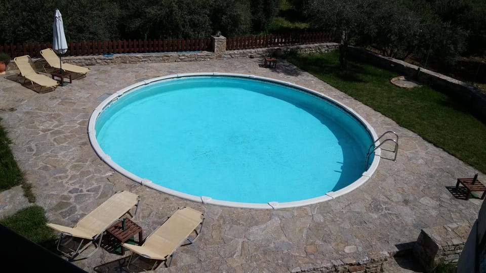 Swimming pool, Swimming pool