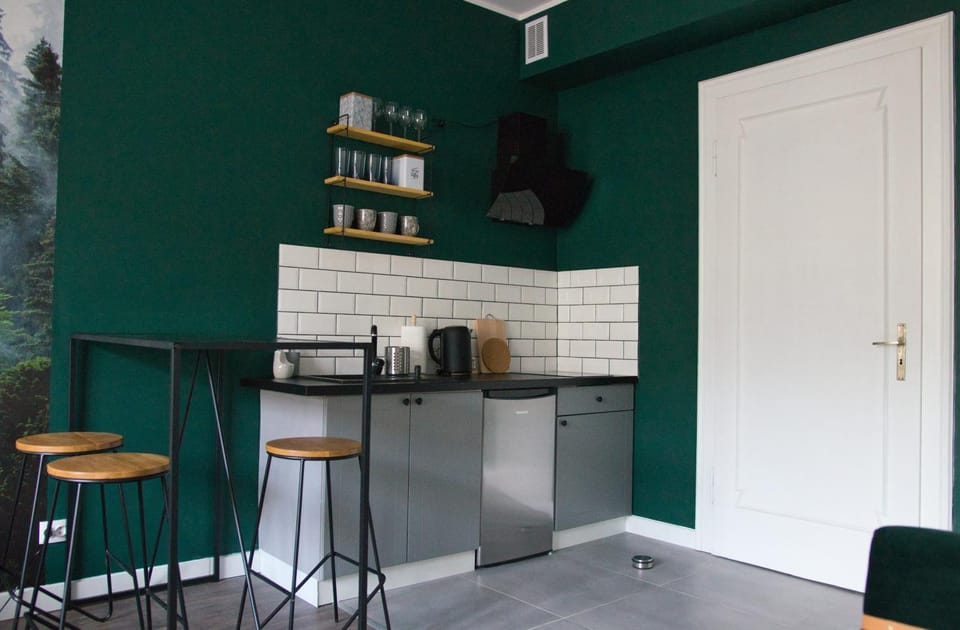Pośród Drzew Studio Świętojańska Gdynia Apartment in Pomeranian Voivodeship