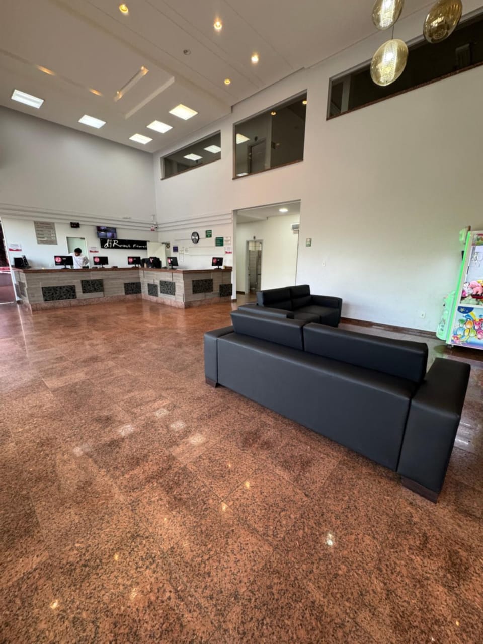 TV and multimedia, Living room, Lobby or reception
