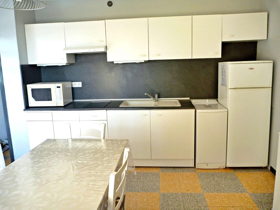 Appartement à 2 pas de la plage avec terrasse et parking - FR-1-387-150 Apartment in Marseillan