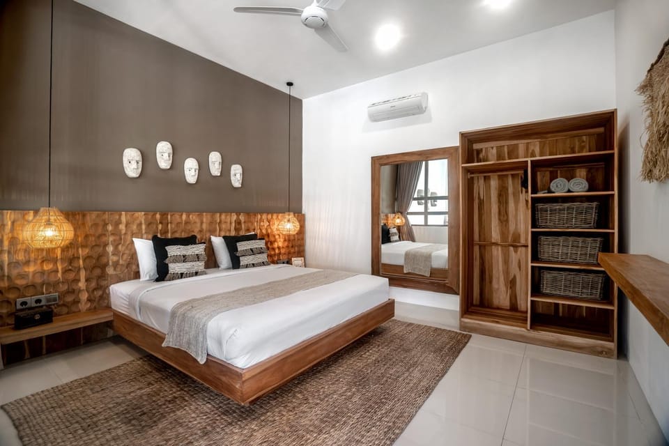 Bed, Photo of the whole room, Bedroom, wardrobe, air conditioner
