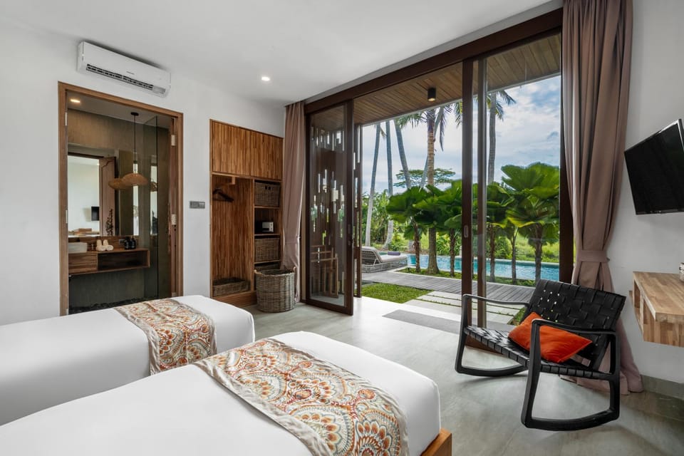 Bed, TV and multimedia, Bedroom, air conditioner