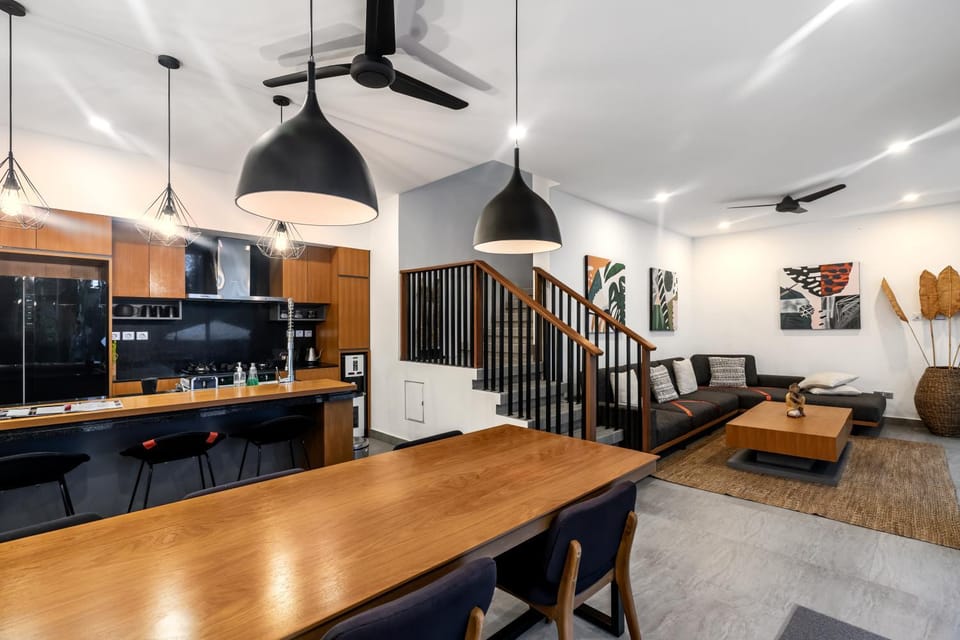 Kitchen or kitchenette, Living room, Dining area, fireplace