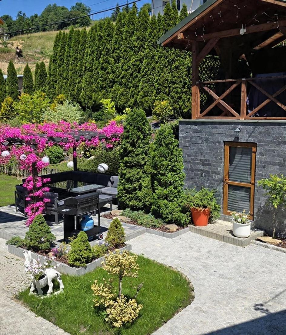 Garden, Seating area