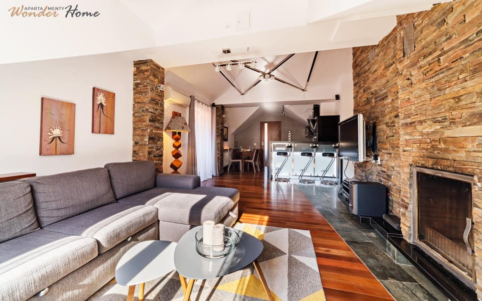 TV and multimedia, Kitchen or kitchenette, Living room, Seating area, fireplace