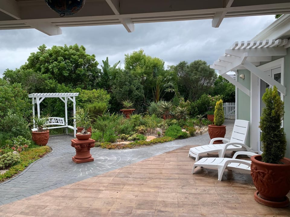 Thesen Island Home & Jetty Villa in Knysna