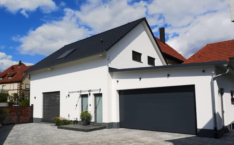 Property building, Facade/entrance, Parking
