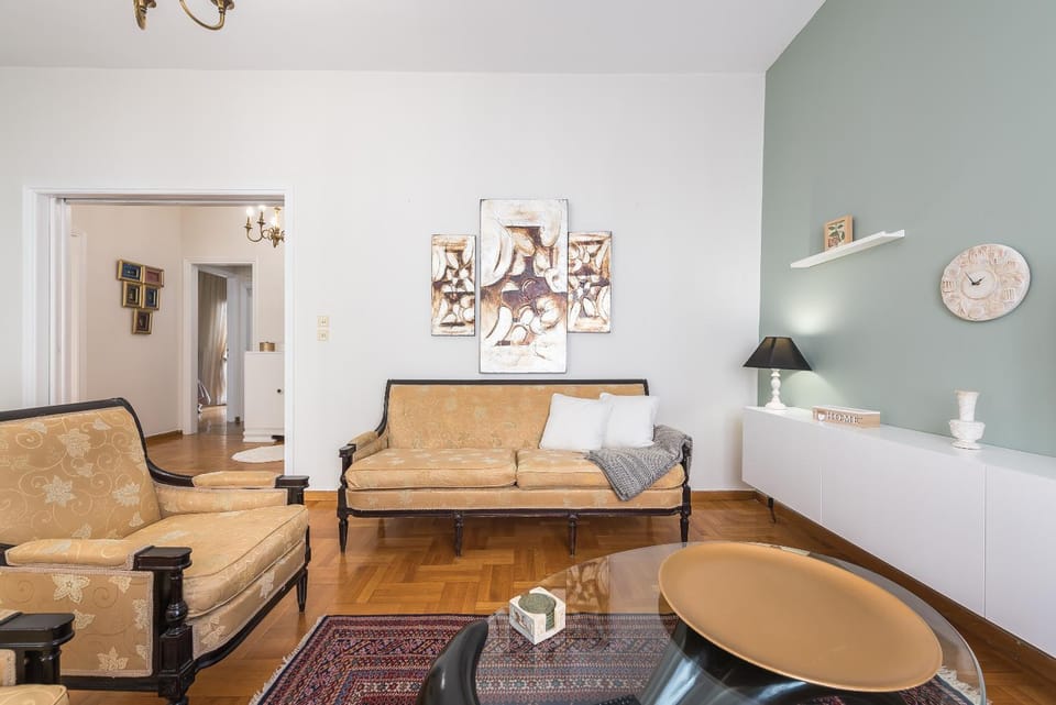 Nearby landmark, Restaurant/places to eat, Neighbourhood, Living room, Seating area, Supermarket/grocery shop