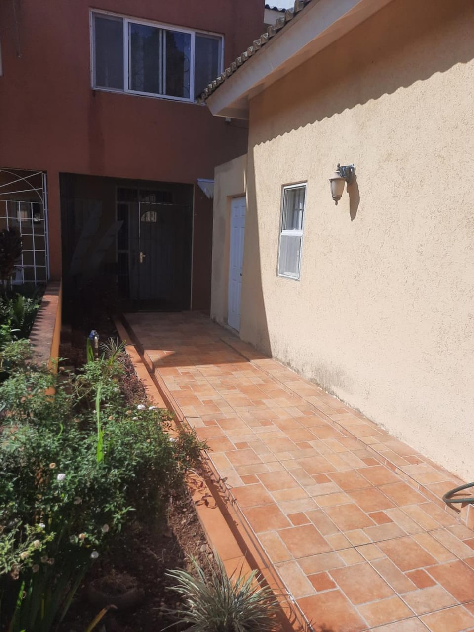 Facade/entrance