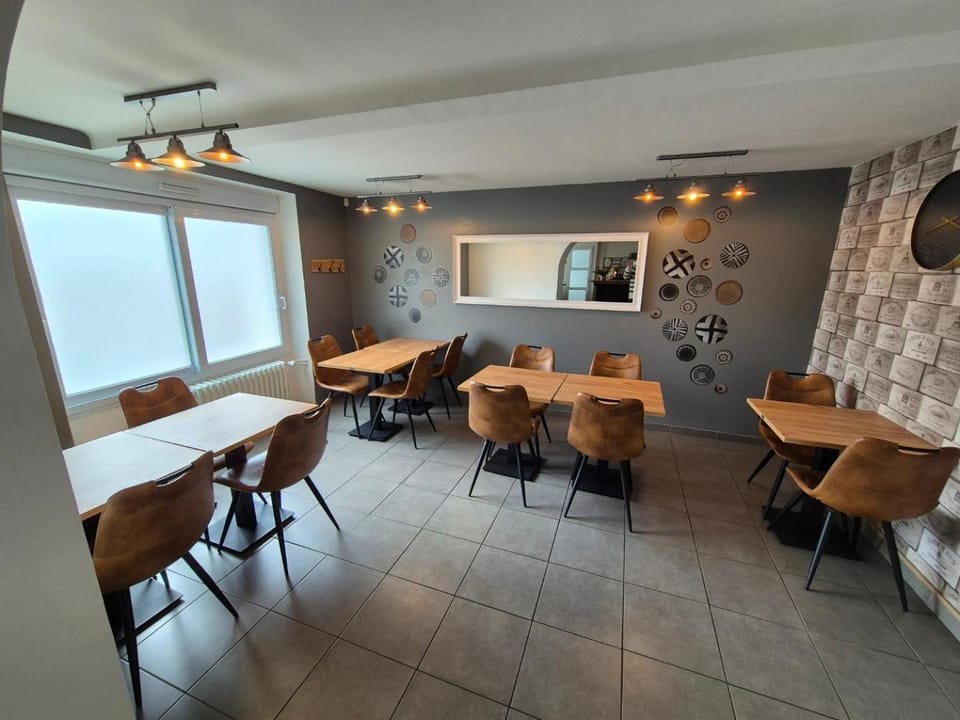 Property building, Breakfast