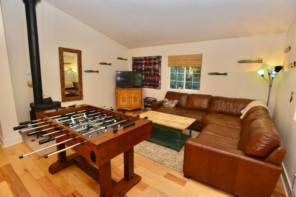 Hubbard Cabin by Casago McCall - Donerightmanagement Cabin in McCall