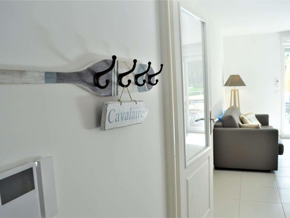 Appartement 3 pièces avec clim, piscine et terrasse - 500m plage, parking, Cavalaire sur Mer - FR-1-226B-77 Apartment in Cavalaire-sur-Mer