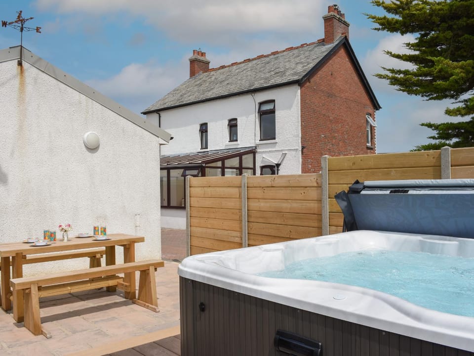 Silver Crooks House in Holsworthy