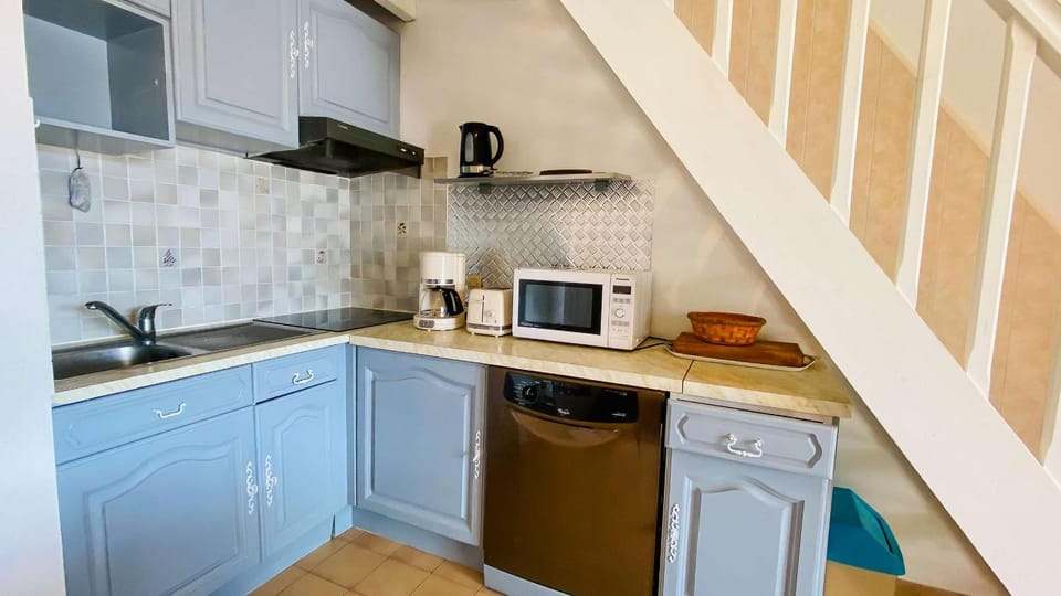 Coffee/tea facilities, dishwasher, pet friendly, stove, toaster