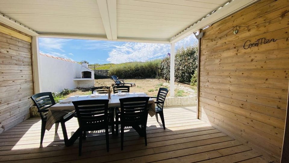 Patio, Balcony/Terrace, Seating area, Dining area