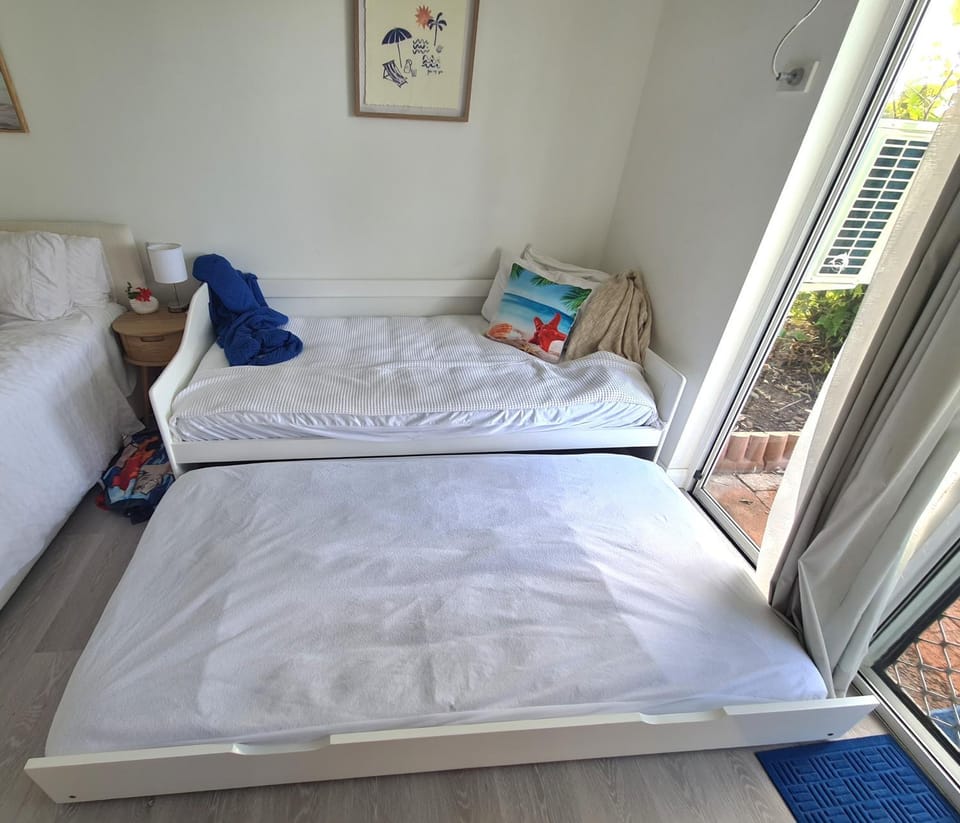 Bed, Bedroom, bunk bed