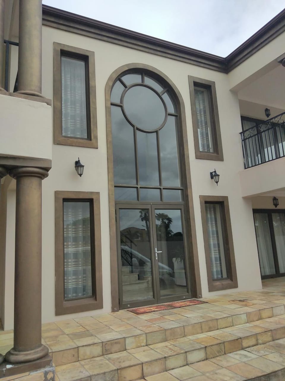 Property building, Facade/entrance, Day