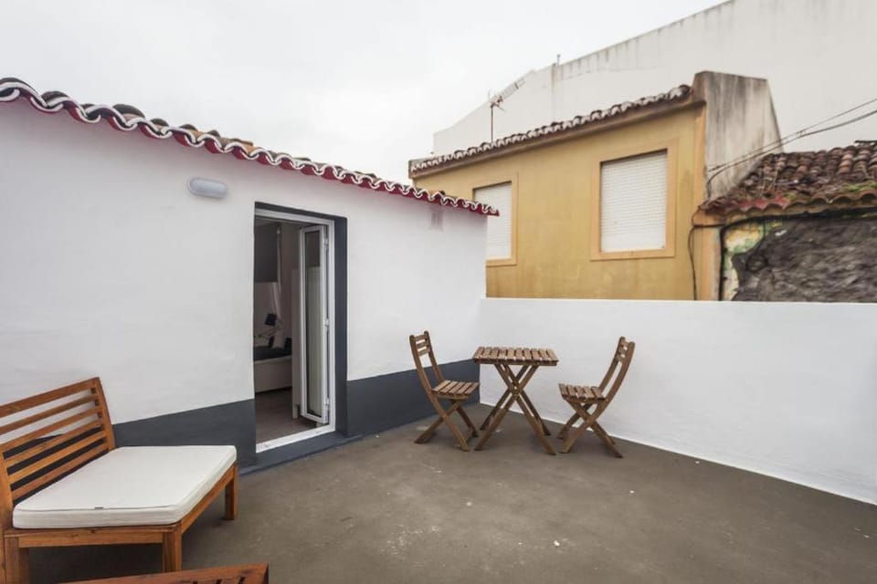 ANCO 56 - Cozy Retreat with Terrace Bed and Breakfast in Ponta Delgada