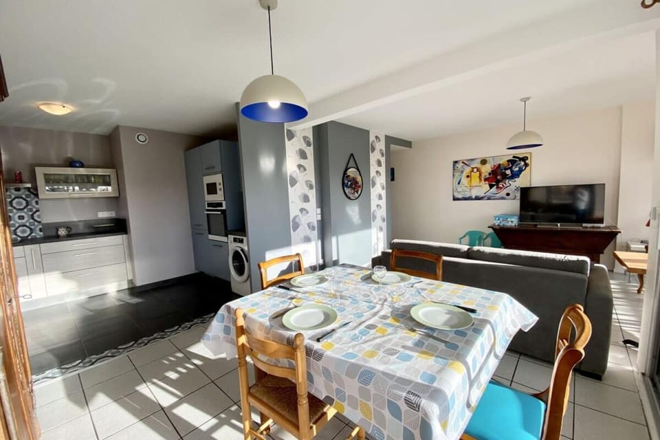 Charmant T3 cosy À 2 pas du bourg et des plages Apartment in Brittany