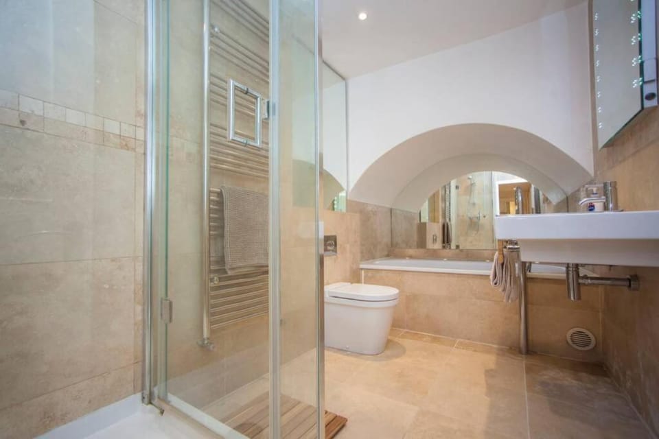 The Bath Retreat - City Centre - Parking Apartment in Bath