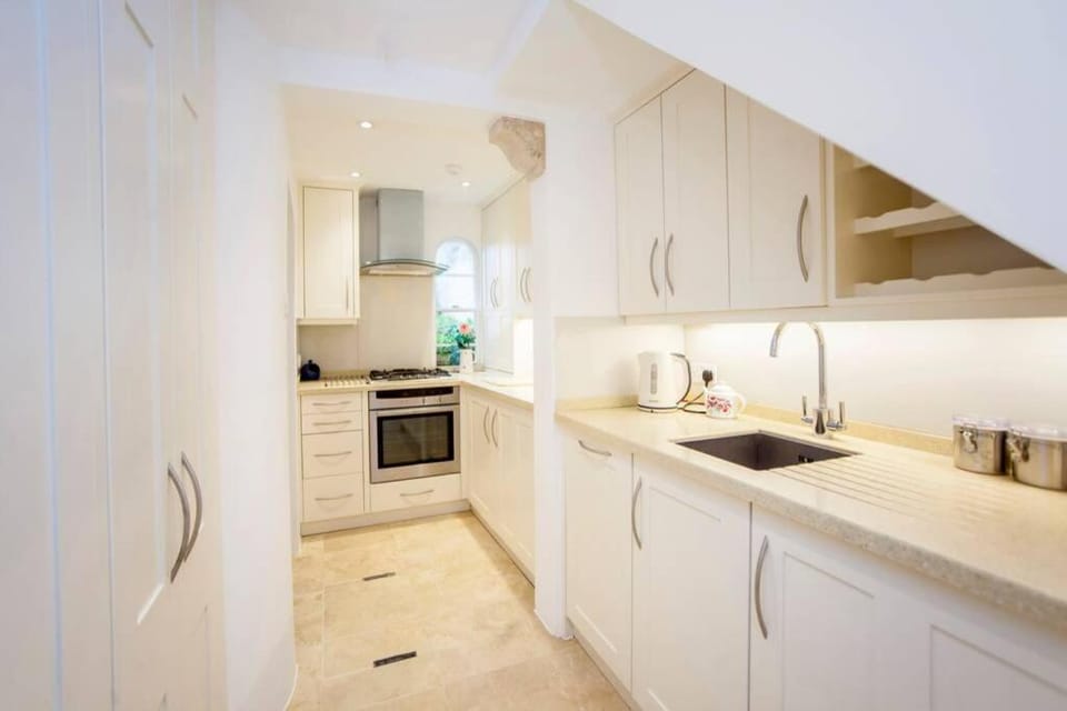 The Bath Retreat - City Centre - Parking Apartment in Bath