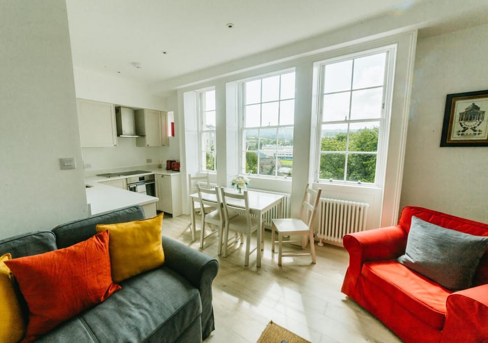 Luxury 1 Bed Flat, Spectacular Views Of Bath Apartment in Bath