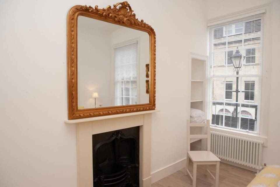 Stunning, 1 Bed Luxury Flat in Central Bath Apartment in Bath