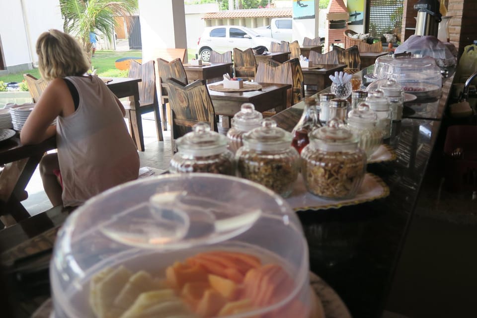 Restaurant/places to eat, Buffet breakfast
