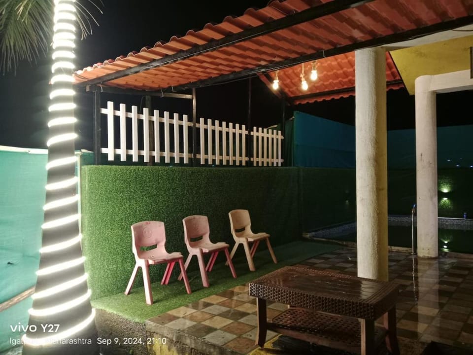 White smoke villa Villa in Igatpuri