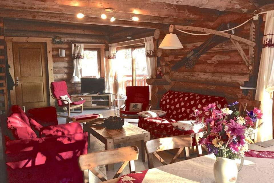 Chalet les SORBIERS, en rondins, classé 4****étoiles Chalet in Bolquère