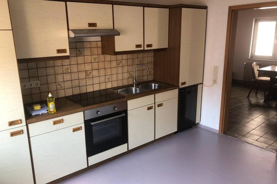 Room 2 Apartment in Hesse