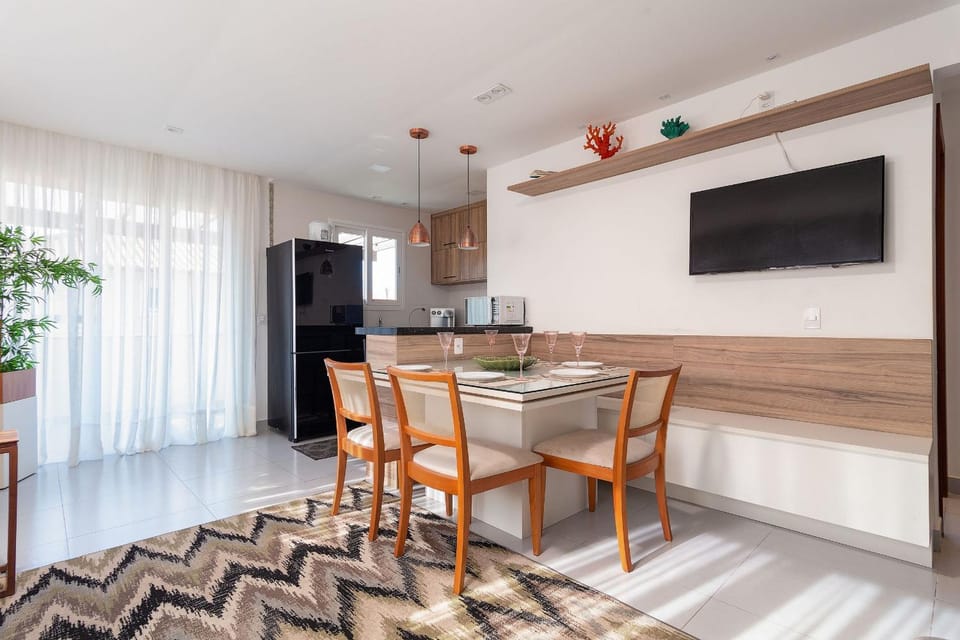 Communal lounge/ TV room, Living room, Dining area