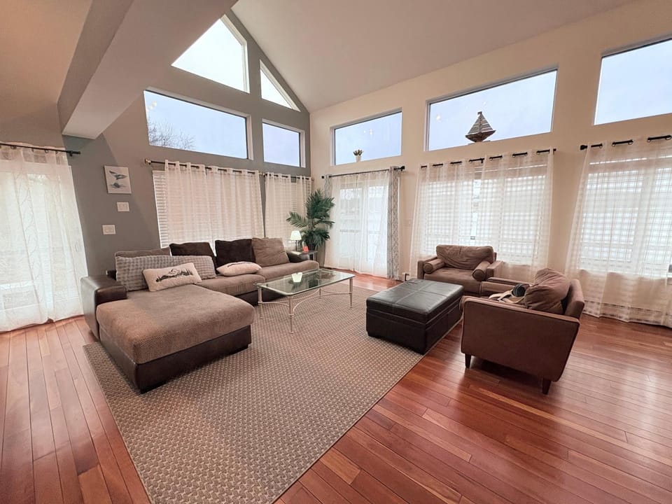 View (from property/room), Living room, Seating area, Pets, River view, pet friendly