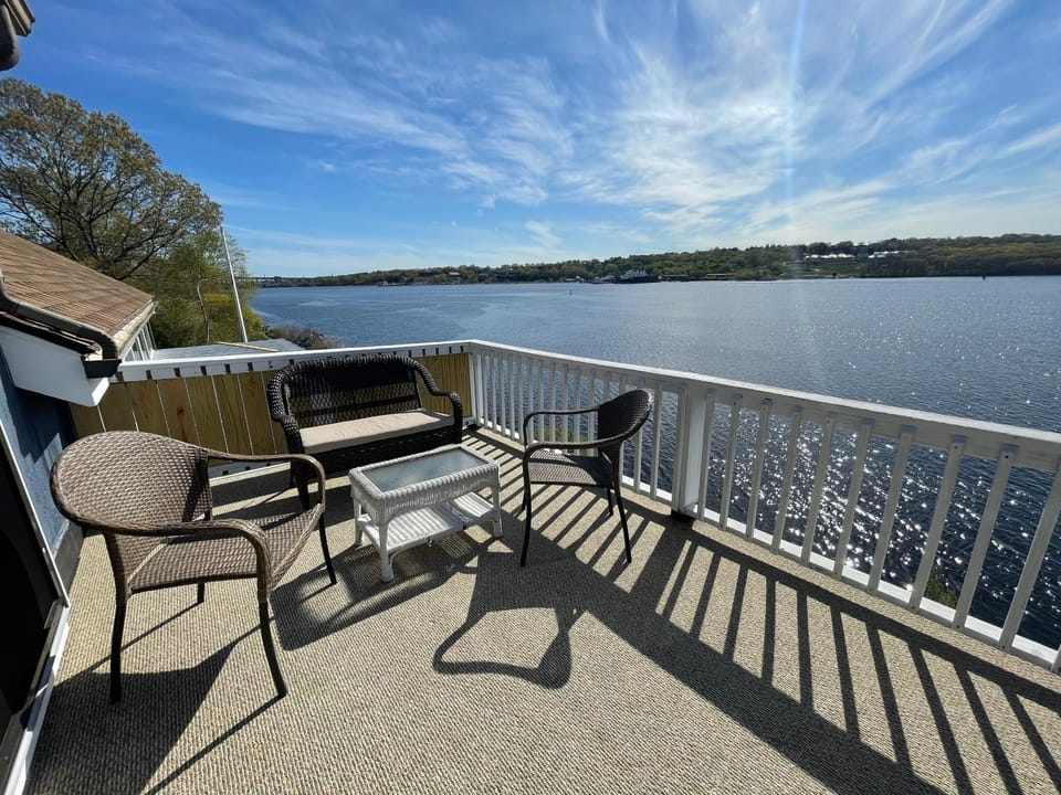 Balcony/Terrace, River view