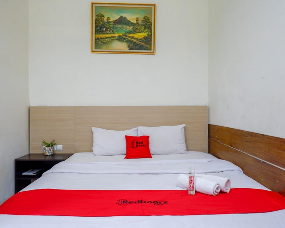 RedDoorz Plus @ Hotel Asih UNY Hotel in Yogyakarta